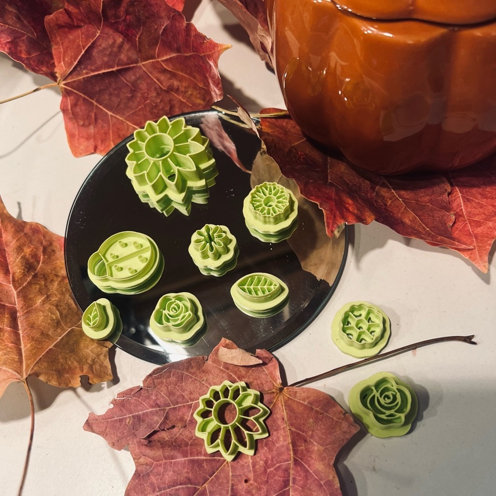 Floral clay cutter set!